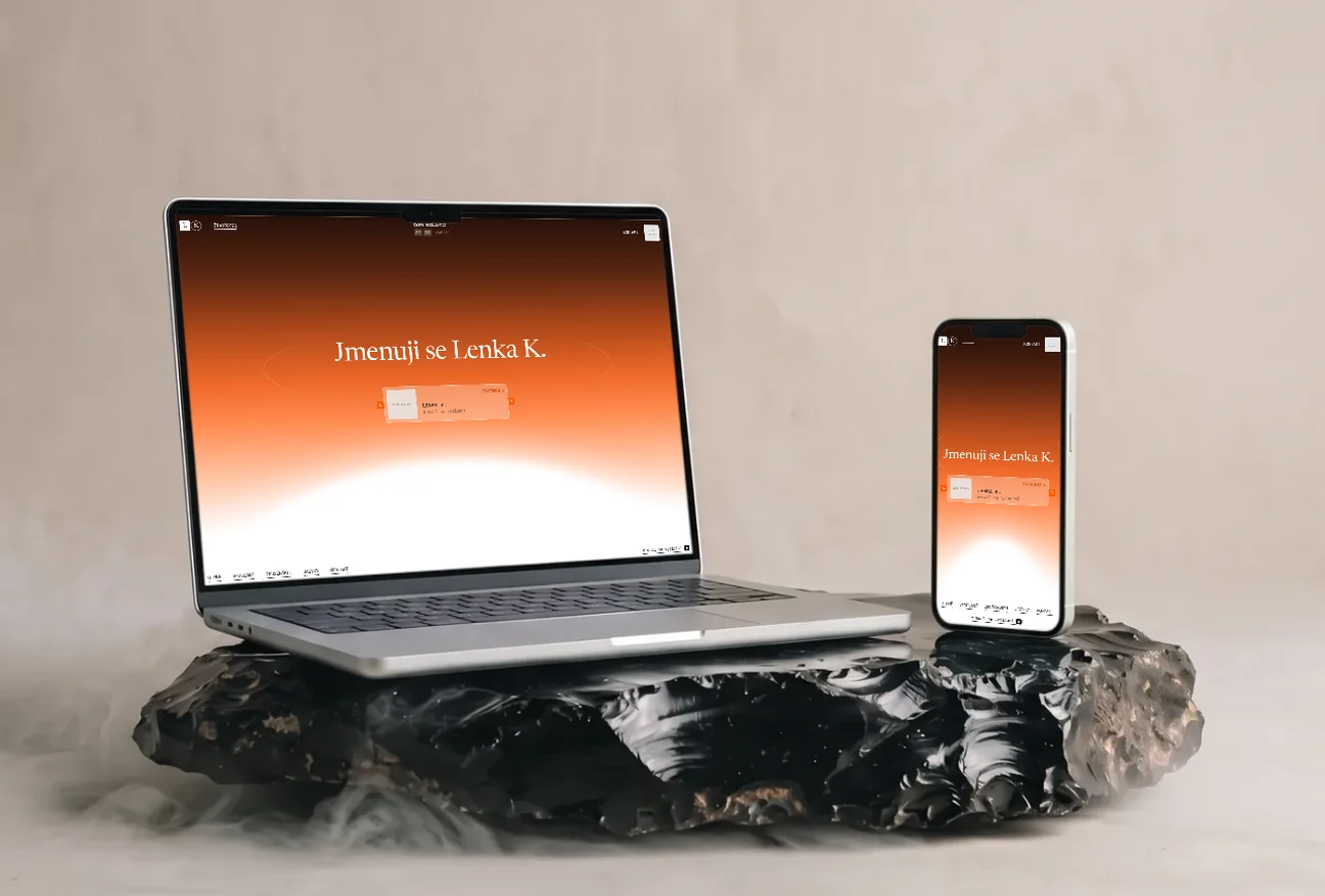 Životopisný web Lenky K. na notebooku a telefonu